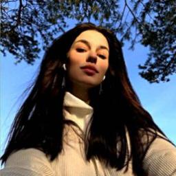  Полина
