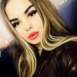  Ева