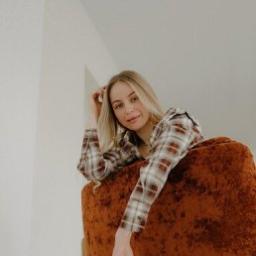 Настя