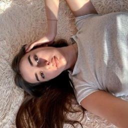  Алина