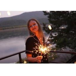  Анна