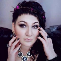  Дина