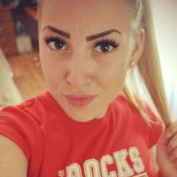  Анна