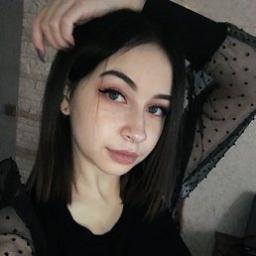  Аделина