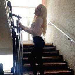  Анжела