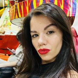  Алина