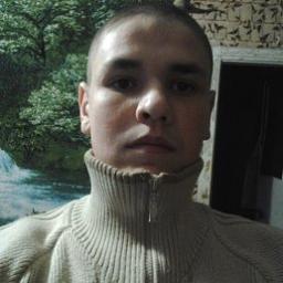  Денис