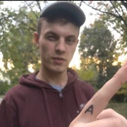  Сергей