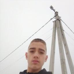  Женя